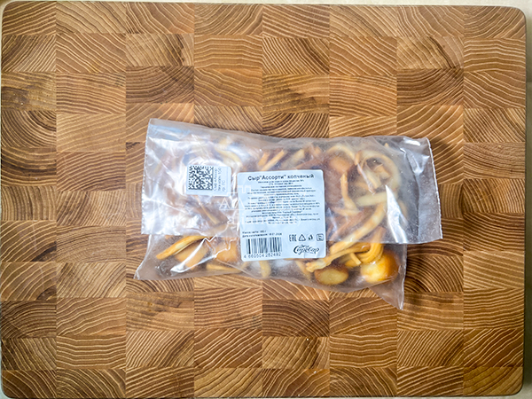 Сыр 150 гр ГОРНЫЙ СЫРОВАР (Ассорти копчёный) в Северодвинске